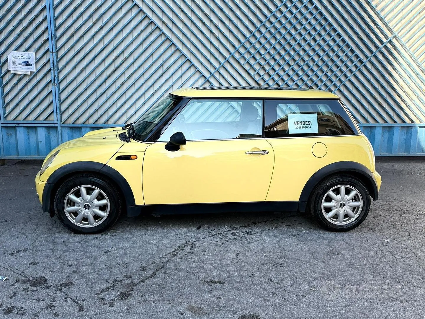 Mini One 2003 photo 3