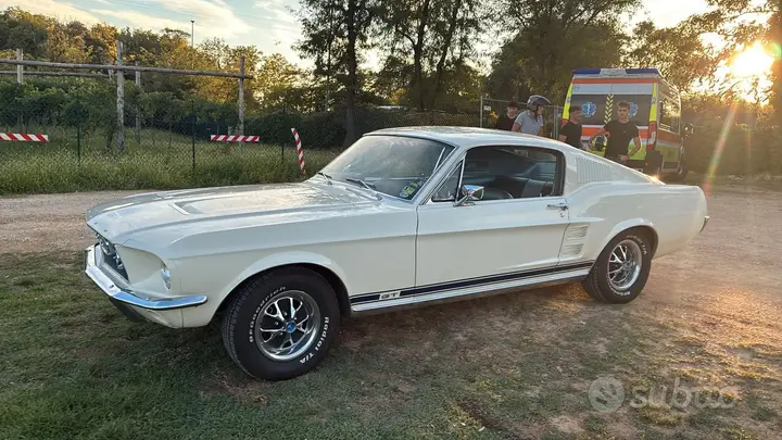 Ford Mustang 1967 photo 2