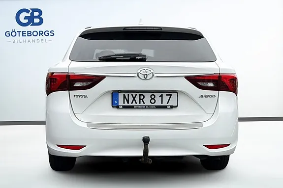Toyota Avensis 2016 photo 5