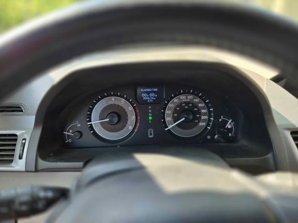 Honda Odyssey 2011 photo 4