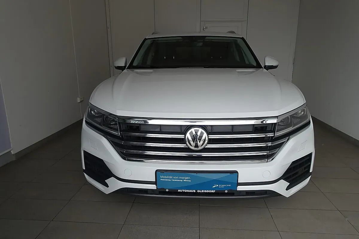 Volkswagen Touareg 2019 photo 2