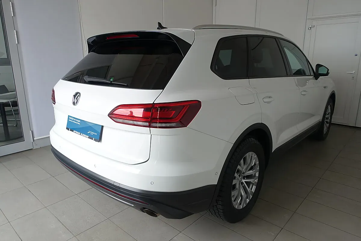 Volkswagen Touareg 2019 photo 3