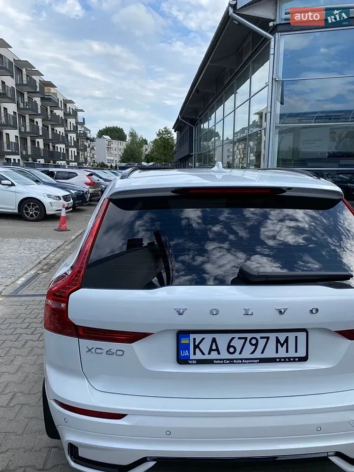 Volvo Xc60 2024 photo 2