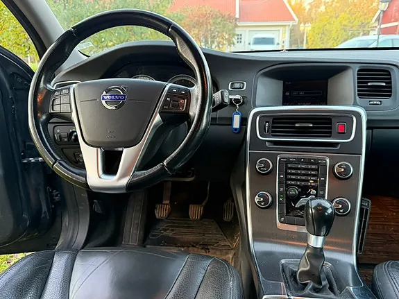 Volvo V60 2012 photo 4