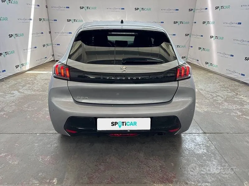 Peugeot 208 2022 photo 4