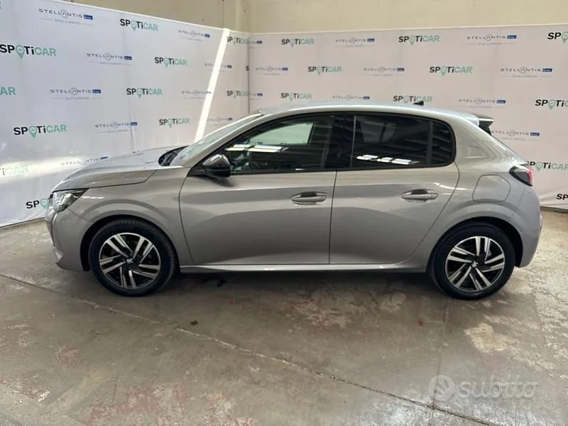 Peugeot 208 2022 photo 2
