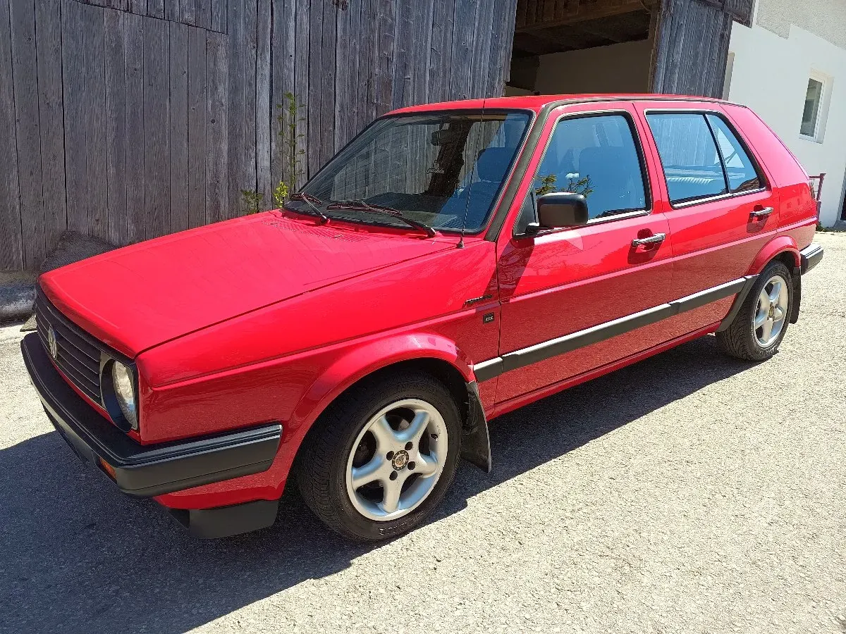 Volkswagen Golf 1990 photo 2