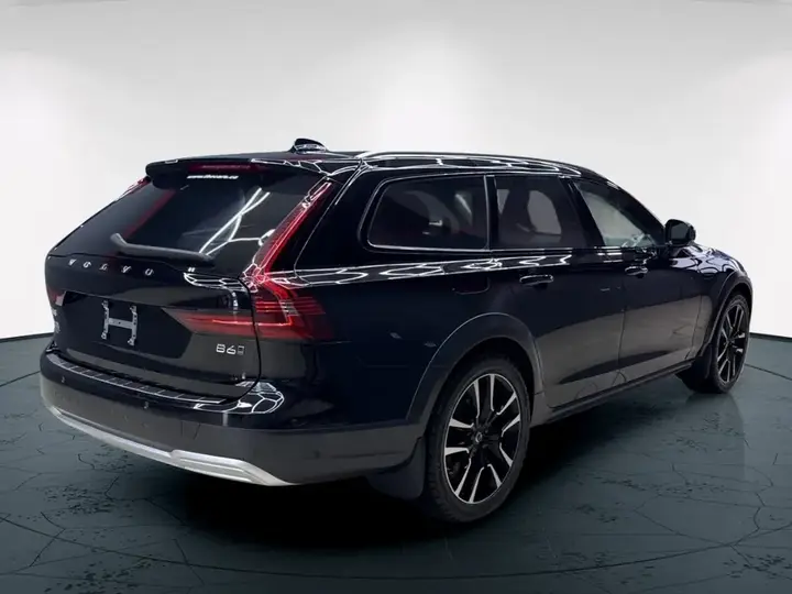 Volvo V90 Cross Country 2024 photo 5