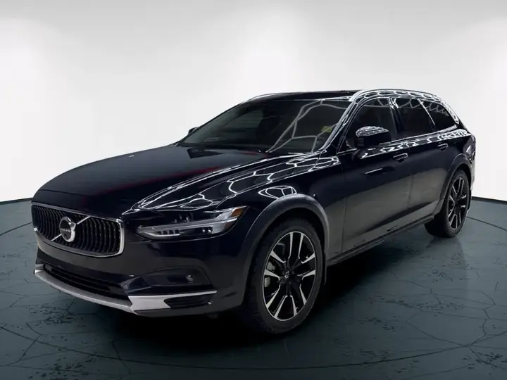 Volvo V90 Cross Country 2024 photo 2