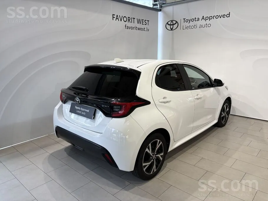 Toyota Yaris 2024 photo 4