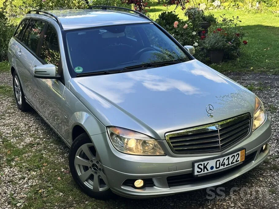 Mercedes-Benz C200 2010 photo 4