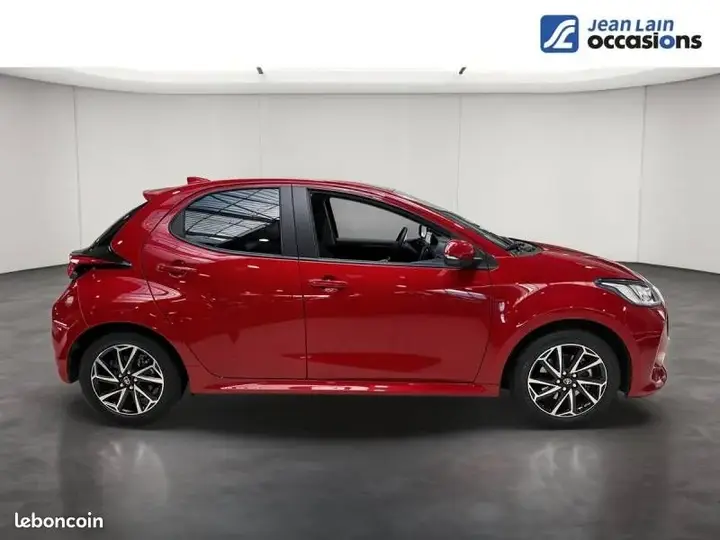 Toyota Yaris 2023 photo 4