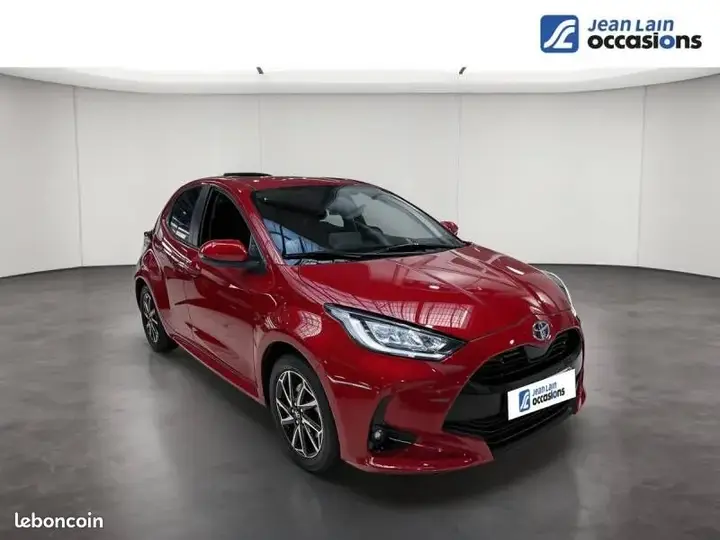 Toyota Yaris 2023 photo 3