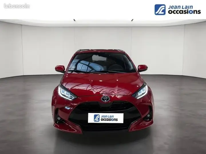 Toyota Yaris 2023 photo 2