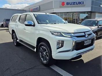 Mitsubishi Triton 2022 photo 2