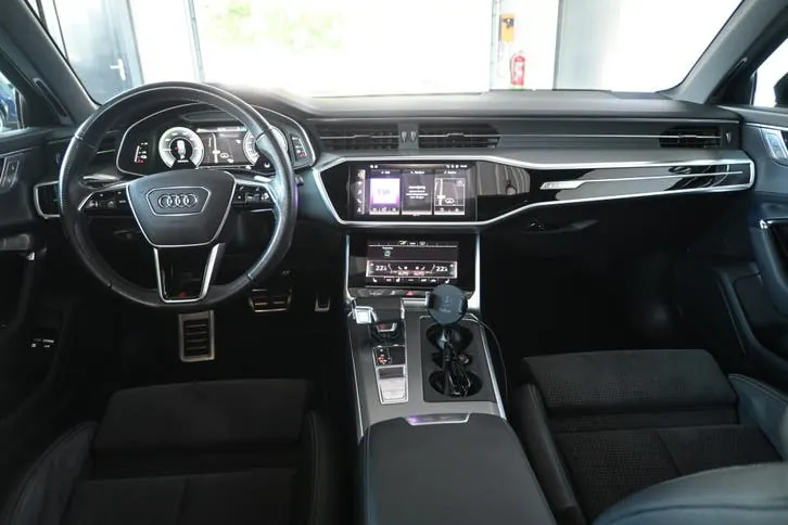 Audi A6 Avant 2021 photo 2