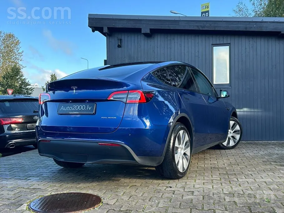 Tesla Model Y 2022 photo 3