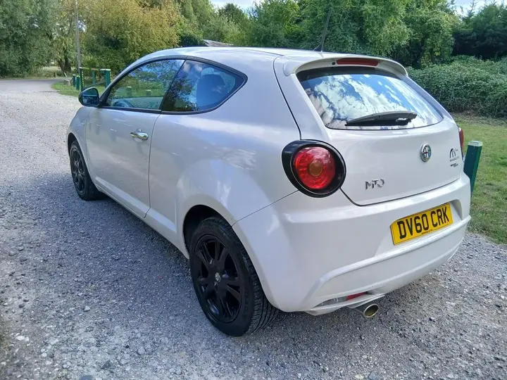 Alfa Romeo Mito 2010 photo 5
