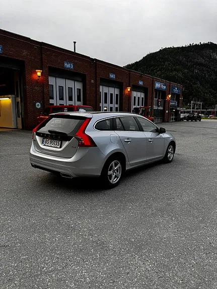 Volvo V60 2015 photo 4