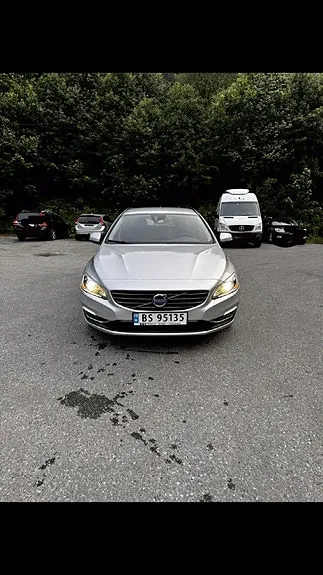 Volvo V60 2015 photo 2