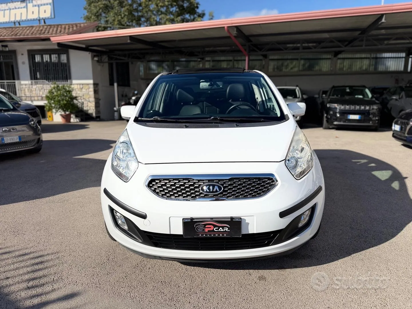 Kia Venga 2010 photo 3