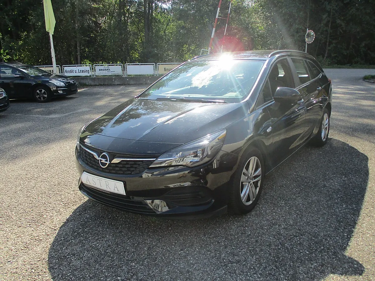 Opel Astra 2021 photo 2
