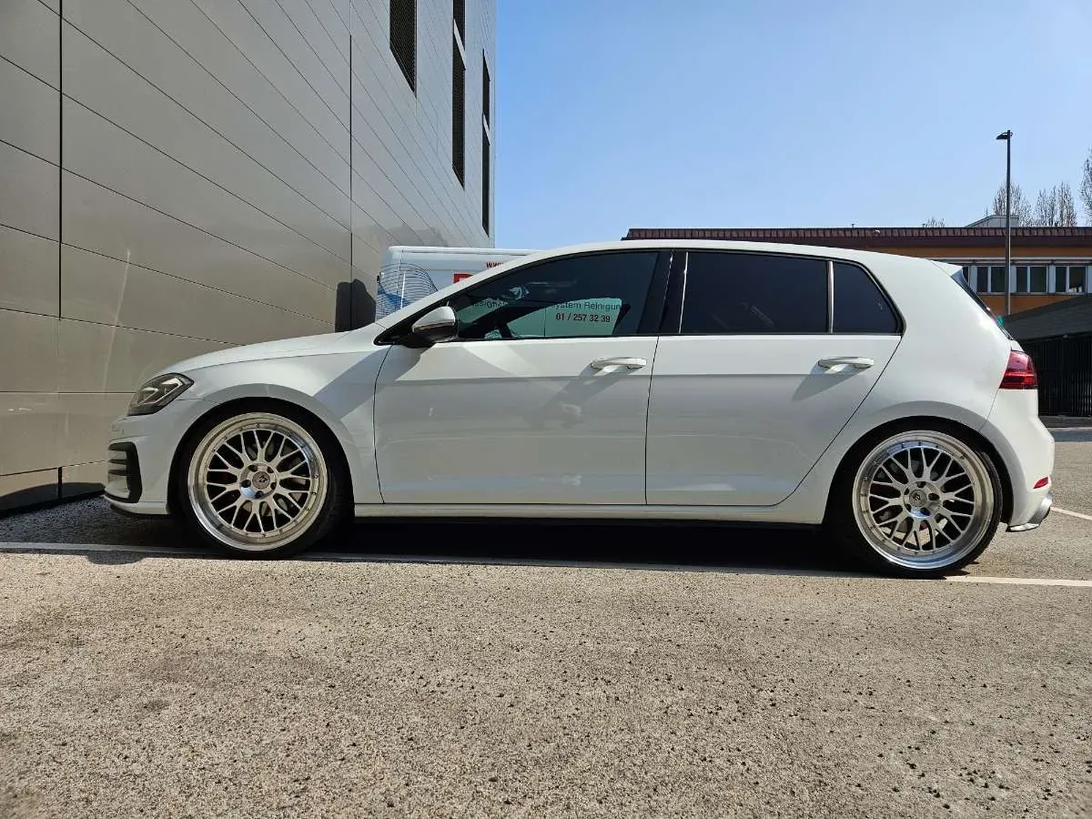 Volkswagen Golf Gti 2017 photo 3