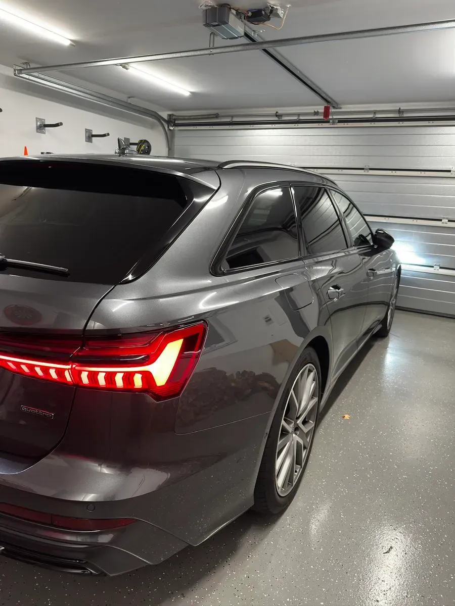 Audi A6 2022 photo 2