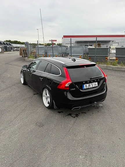 Volvo V60 2016 photo 4