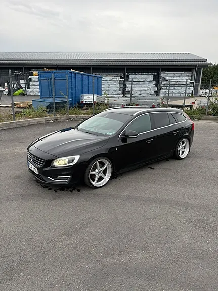 Volvo V60 2016 photo 2