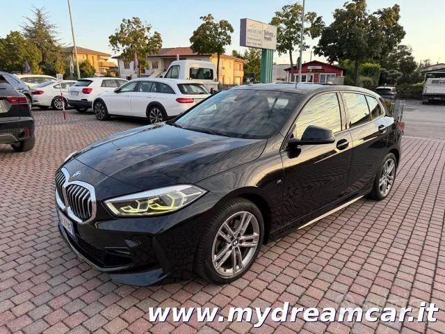 BMW 1 Series 2022 photo 2