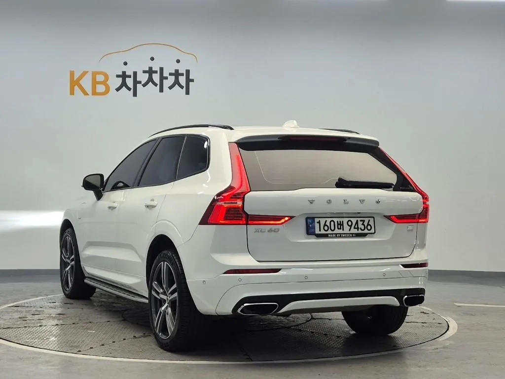 Volvo Xc60 2021 photo 2