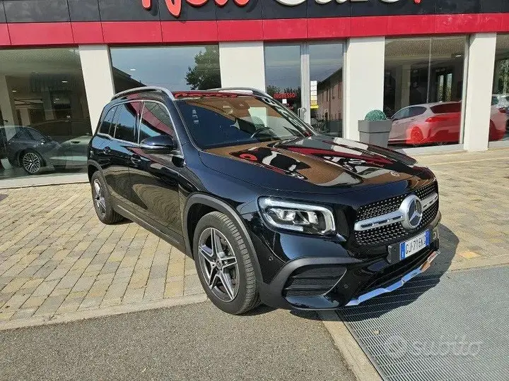 Mercedes-Benz Glb