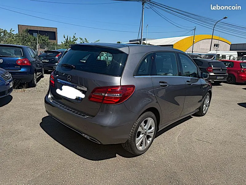 Mercedes-Benz B-Class 2017 photo 5