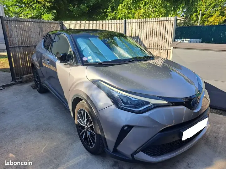 Toyota C-Hr 2020 photo 2