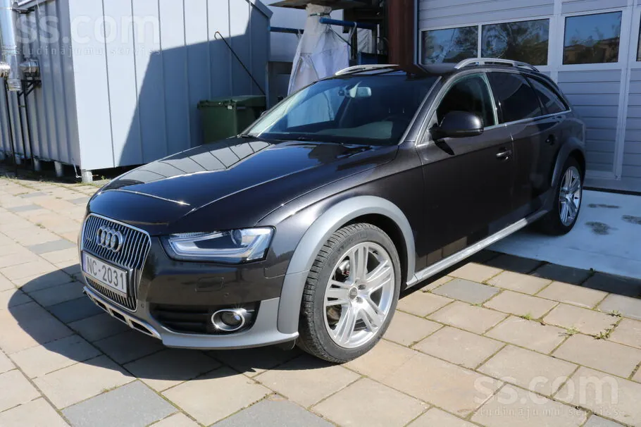 Audi A4 Allroad 2012 photo 2