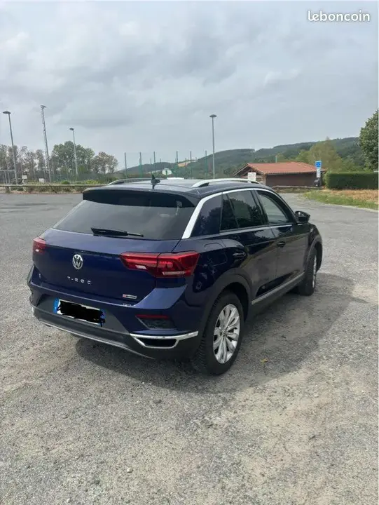 Volkswagen T-Roc 2019 photo 2
