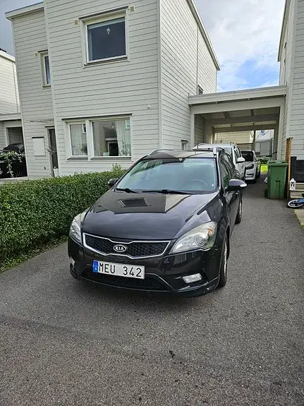Kia Ceed 2012 photo 2