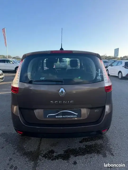 Renault Grand Scenic 2010 photo 3