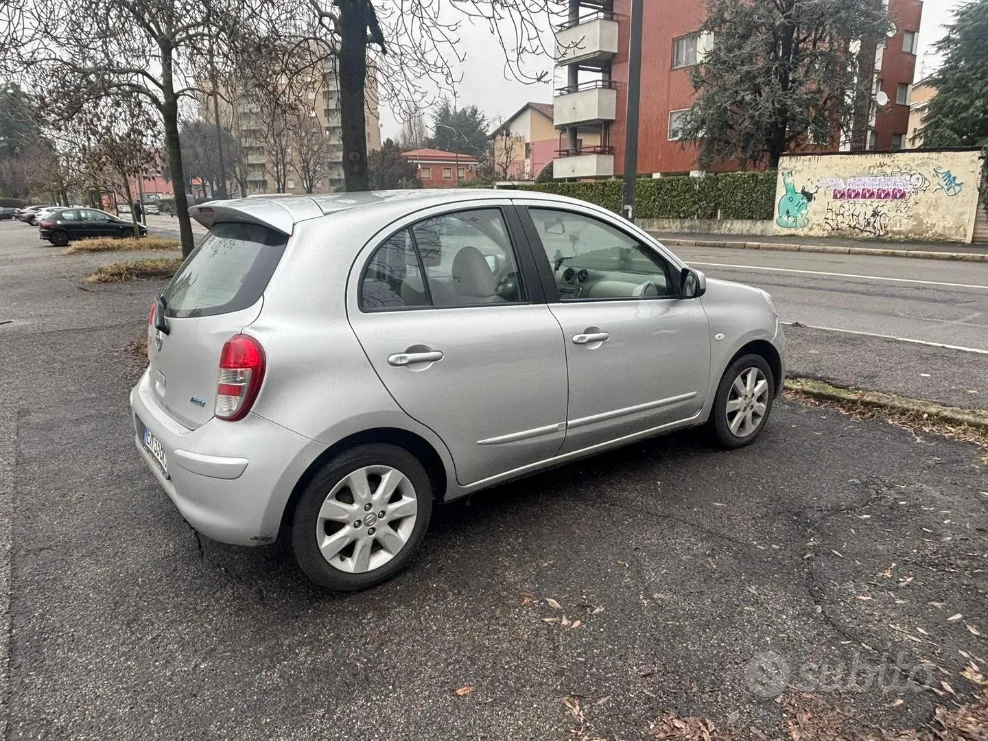 Nissan Micra 2012 photo 4