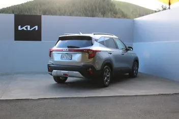 Kia Seltos 2024 photo 4