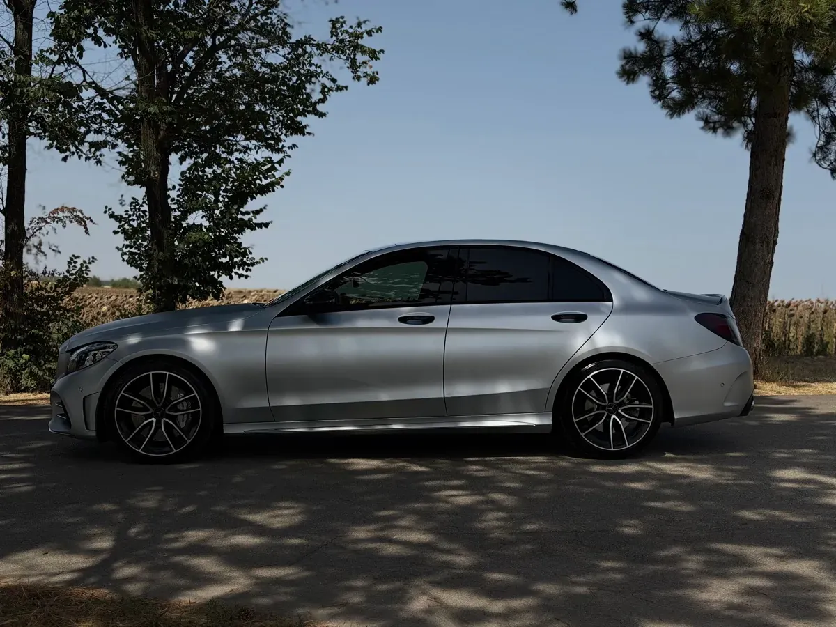 Mercedes-Benz C-Class 2019 photo 2
