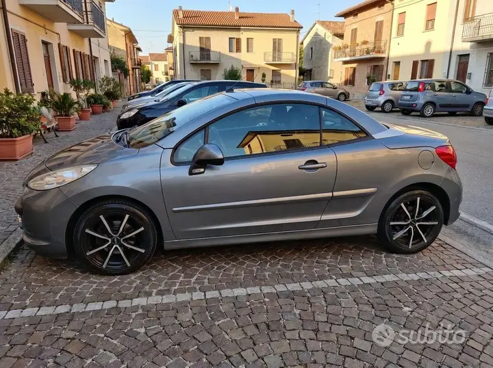 Peugeot 207 2009 photo 2