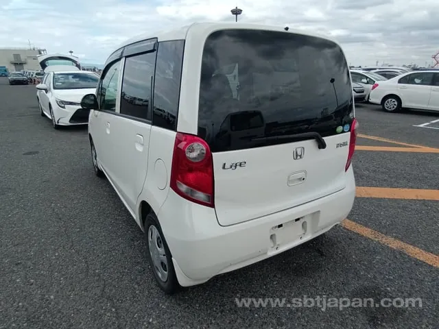 Honda Life 2010 photo 3