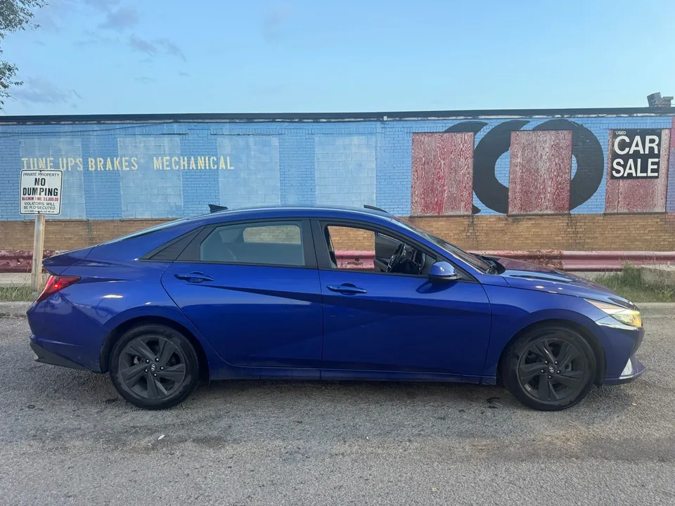 Hyundai Elantra 2021 photo 3