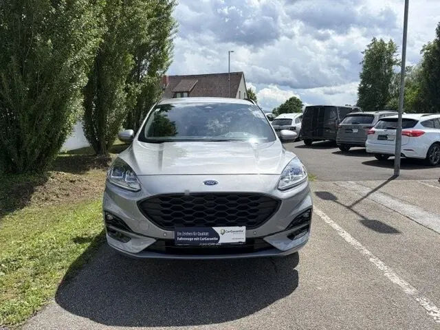 Ford Kuga 2022 photo 2