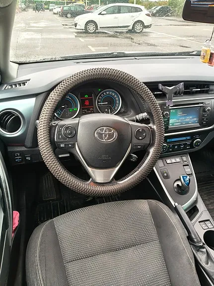 Toyota Auris 2015 photo 4