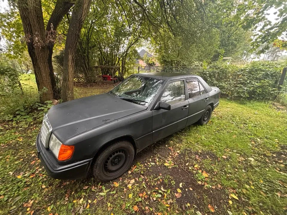 Mercedes-Benz W124