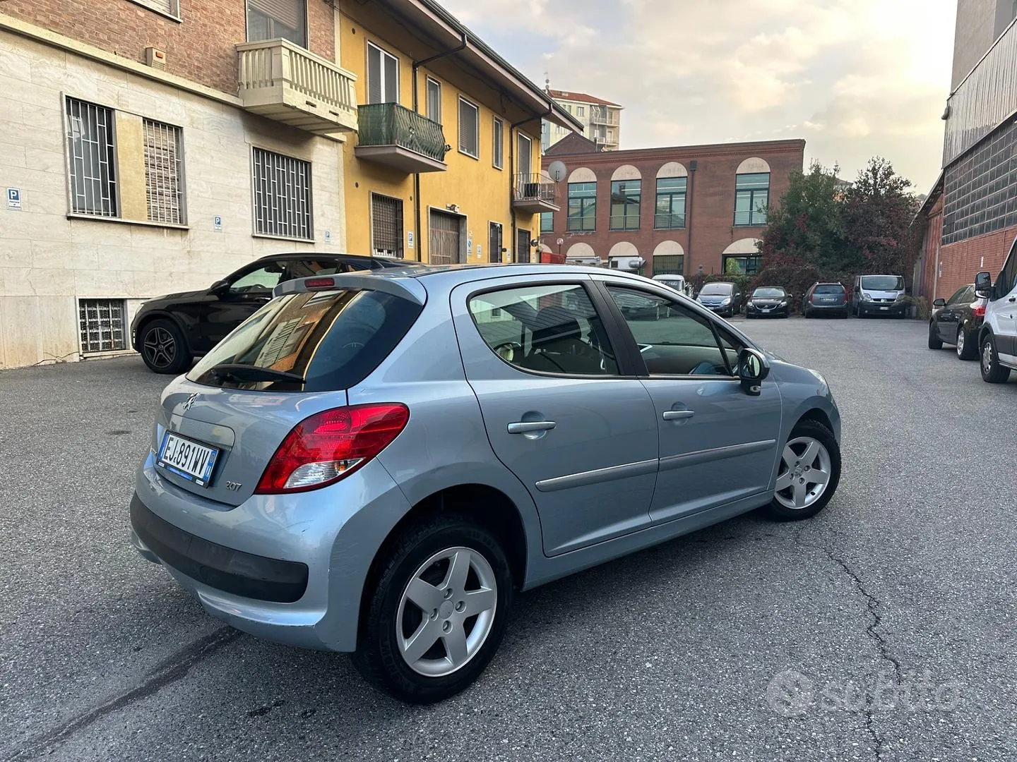 Peugeot 207 2011 photo 5