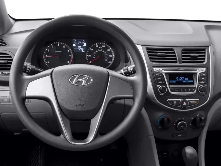 Hyundai Accent 2015 photo 4